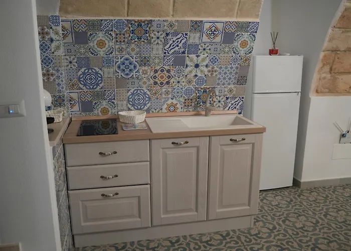 San Carlo 3* لاتيرزا